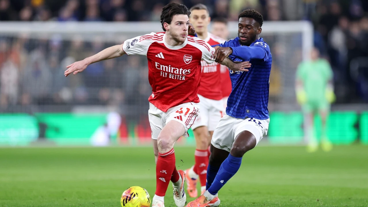 توقيت مواجهة أرسنال وإيفرتون المرتقبة ضمن منافسات الدوري الإنجليزي الممتاز 2025-2026